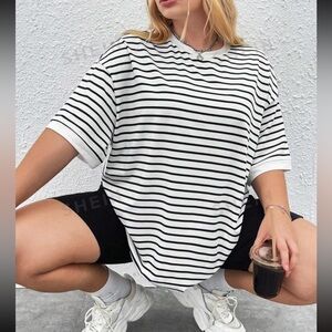 SHEIN EZwear Plus Striped Print Drop Shoulder Tee